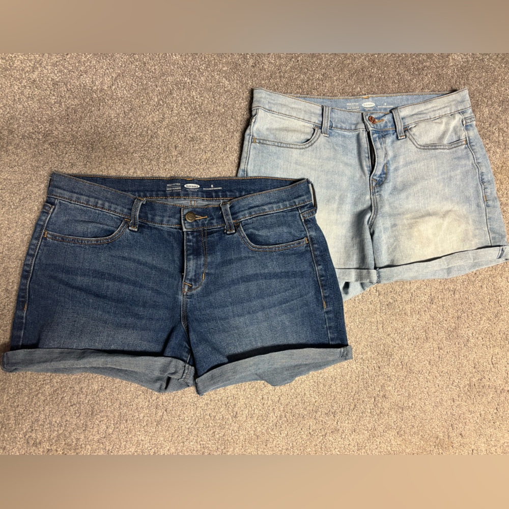 Old Navy Women’s Denim Shorts Lot- 2 pairs Size 8 (Dark & light wash)